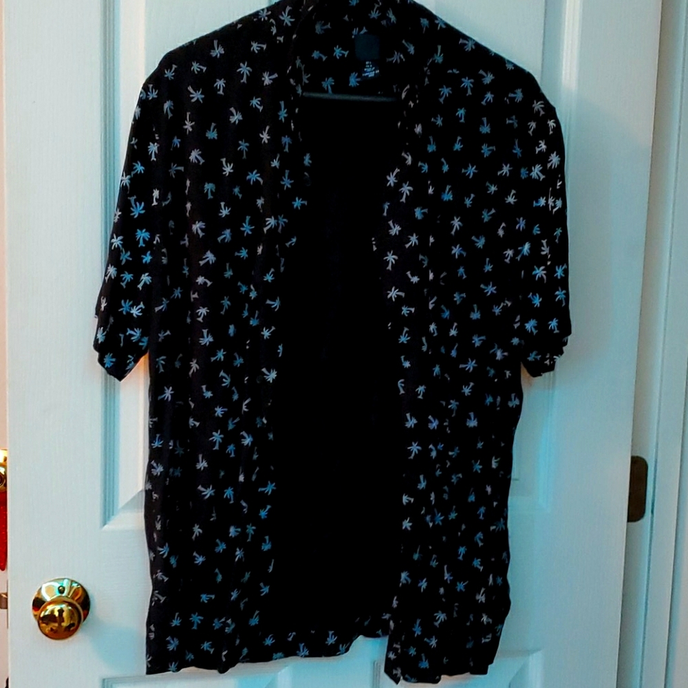 Button up palm tree short sleeve